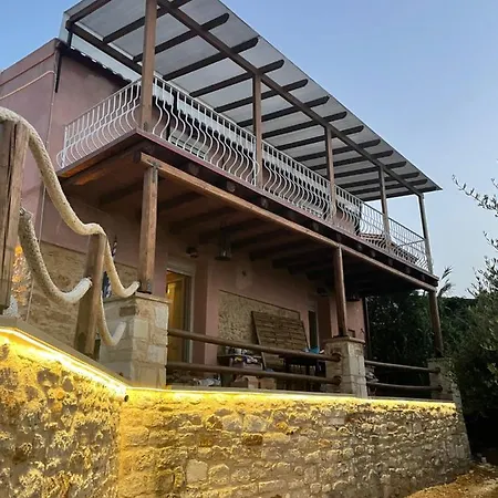 Momentum με θέα,πισίνα, ανεξάρτητοι χώροι Villa La Canée