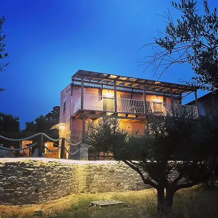 Villa Momentum με θέα,πισίνα, ανεξάρτητοι χώροι *