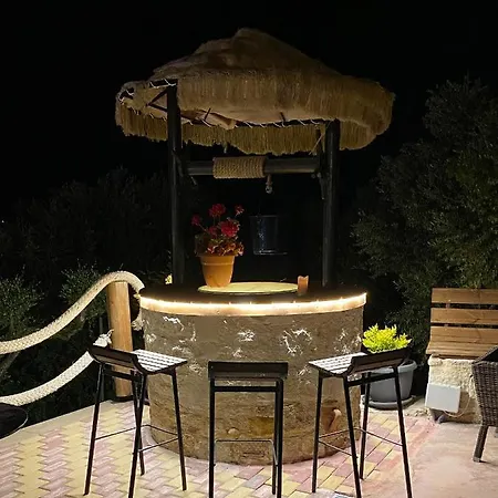 Momentum με θέα,πισίνα, ανεξάρτητοι χώροι Villa La Canée