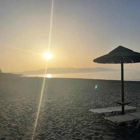 Momentum με θέα,πισίνα, ανεξάρτητοι χώροι Villa La Canée